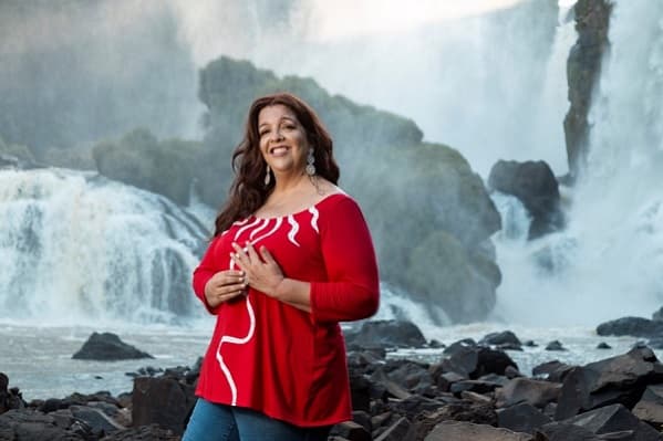 “Canciones en el patio”: concierto de Yenia y Rodrigo Quintás