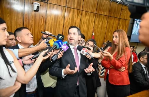 Latorre vincula sanción a Cartes con ideología, según declaraciones