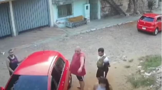 Tres policías denunciados por supuesta extorsión en Asunción