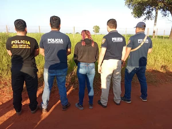 Desmantelan banda que amenazaba a colono por destruir pista clandestina
