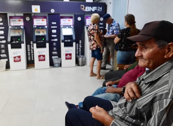 MEF normaliza pago de pensiones tras retrasos técnicos