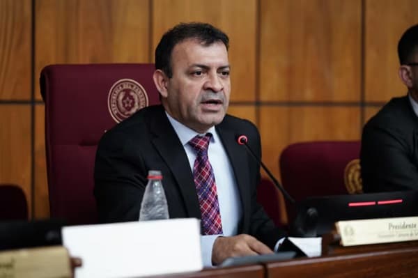 Solo siete de 125 legisladores reportan vacaciones al exterior