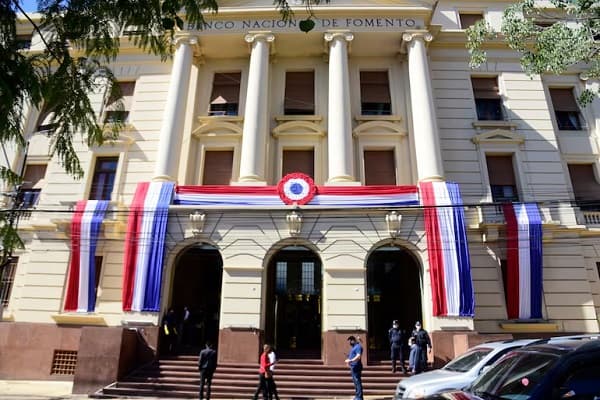 BNF recibe solo dos ofertas para el nuevo core bancario