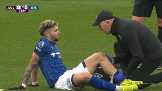 Preocupación por Julio Enciso: lesión en partido de la Premier