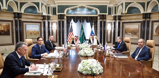 EE.UU. y Rusia negocian un acuerdo sin Ucrania ni Europa