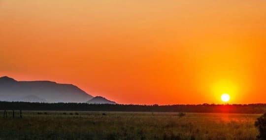 Jornada calurosa y húmeda con chaparrones dispersos