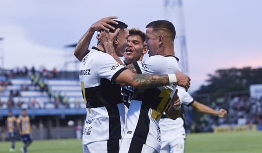 Olimpia triunfa en Itauguá con gol de Hugo Fernández