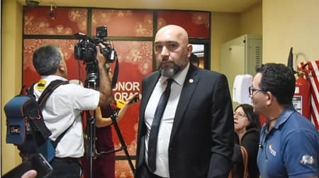 Diputado Orlando Arévalo será convocado por la Comisión de Asuntos Constitucionales