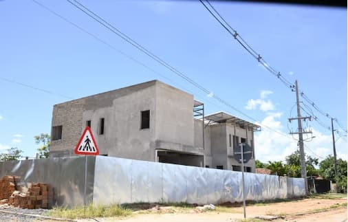 Otra que ya está mejor: Diputada Vega construye mansión no declarada en Mariano