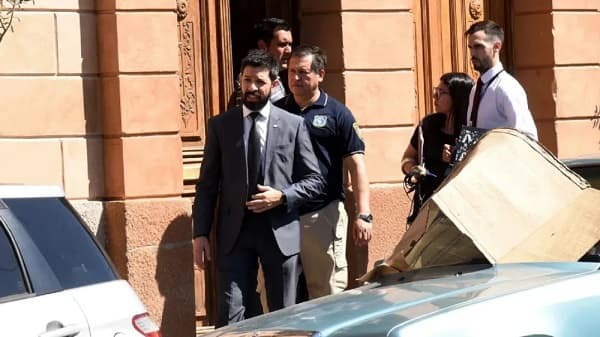 Orlando Arévalo exige la expulsión del juez Osmar Legal