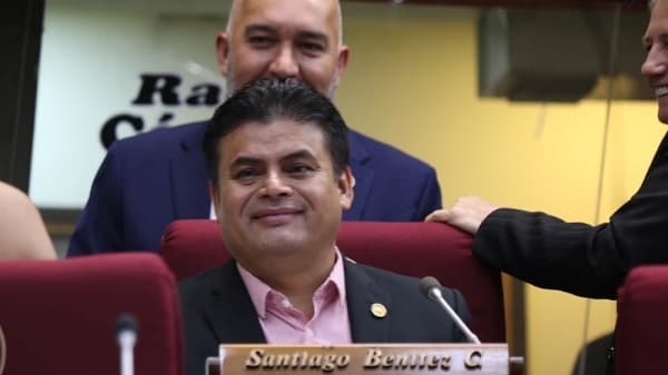 Marco Alcaraz enfrenta nuevas acusaciones sobre nexos con narcos