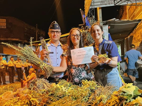 Yuyeras del Mercado 4: Guardianas del patrimonio cultural paraguayo