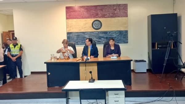 Tribunal impone multa de G. 10 millones a abogado en caso Bower