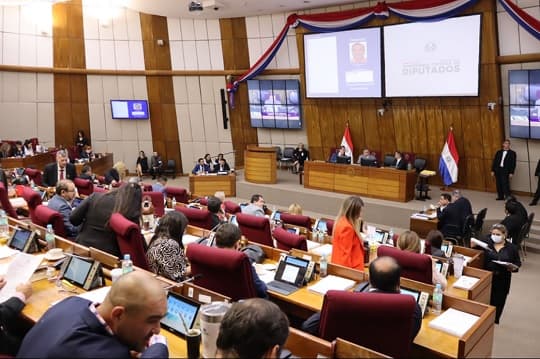 Diputados postergan sustituto de Arévalo en el JEM