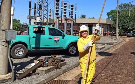 Mujeres fortalecen su presencia en el sector eléctrico paraguayo