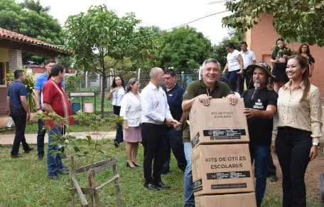 Kits escolares insuficientes en Capiatá: priorizan entrega por inscripción