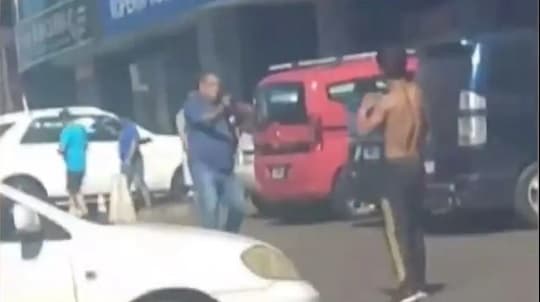 Guardia de seguridad dispara a joven en centro comercial