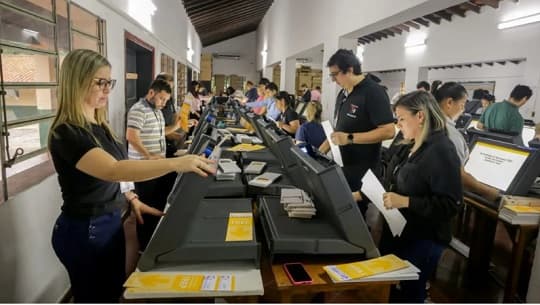 TSJE advierte retraso en licitación de máquinas de votación