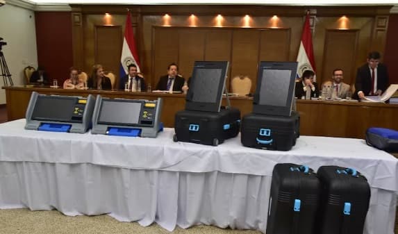 Licitación de máquinas de votación: Abogada de firma coreana ligada al entorno de Peña