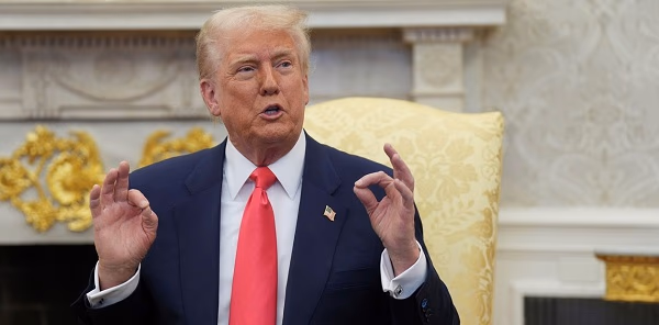 Trump impone aranceles del 25% a autos importados