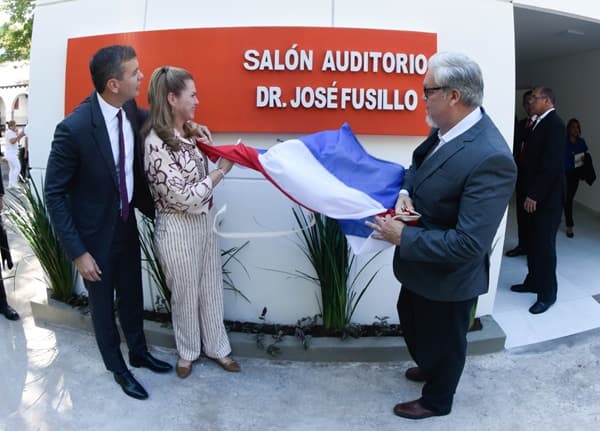 Auditorio Dr. José Fusillo, un legado eterno para la medicina paraguaya