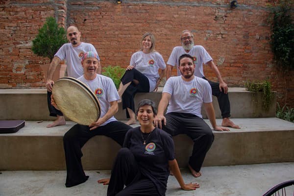 Teatro Espontáneo Kusuví presenta “Contáme tu historia” en la Manzana