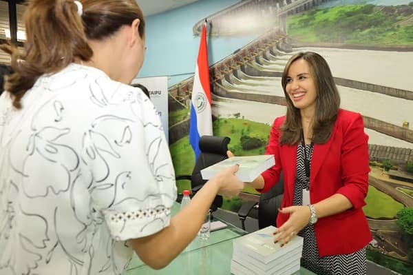 Itaipú presenta norma de licitaciones en medio de polémica