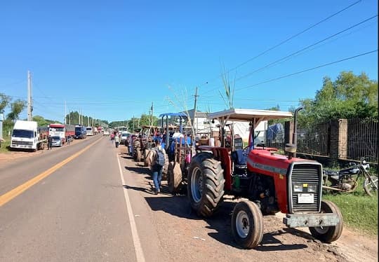 Cañicultores de Guairá llegan a Asunción por planta inconclusa
