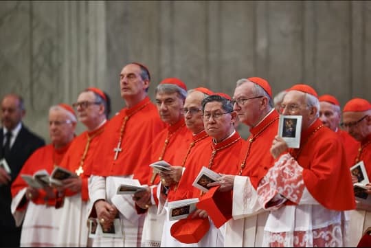 Cónclave para elegir nuevo Papa comenzará el 7 de mayo