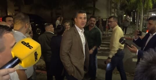 Peña evita explicar su ausencia en funeral del Papa