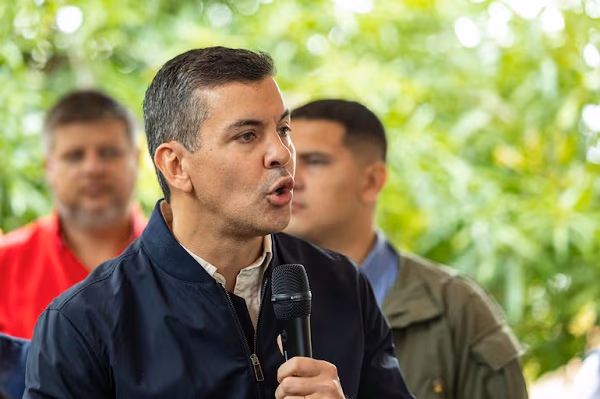 Peña niega conflicto con Ueno y dice que fue mala inversión