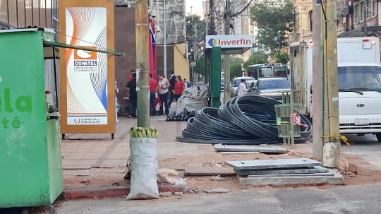 Cableado subterráneo avanza en calle Presidente Franco