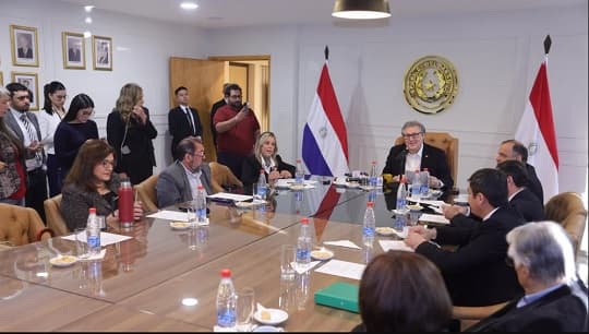 Mafia de los pagarés: Comisión del Congreso habilita canal de WhatsApp para víctimas