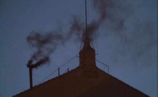 Fumata negra: sin Papa en primera votación del cónclave