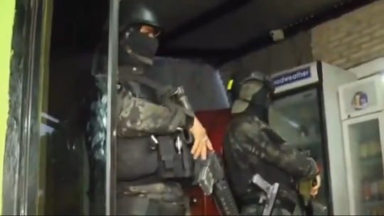 Allanan “guarida” del Clan Rotela en Lambaré y detienen a tres presuntos miembros