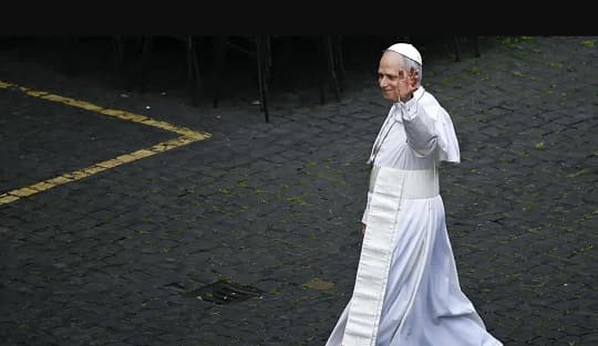 “Paraguay, muy bien”, dice el papa León XIV en Roma