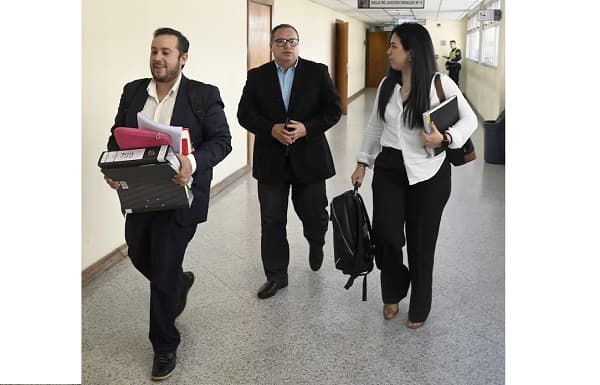 Inicia juicio oral contra Carlos Granada por presunto acoso sexual