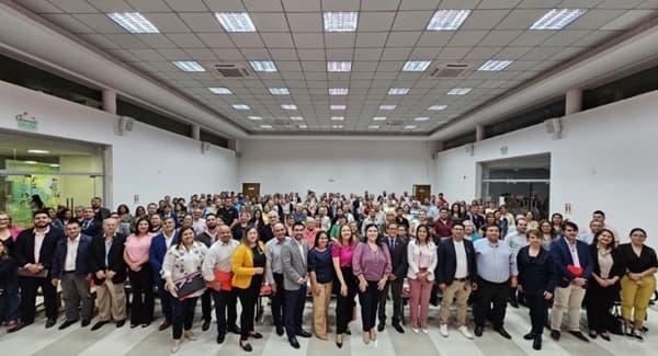 Facso capacita líderes vecinales en tercera edición