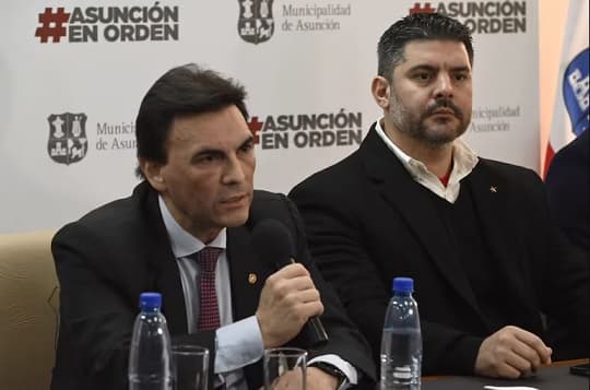 Empresas “amigas” de Nenecho aparecen en dudosas facturas