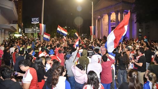 Senado debatirá feriados móviles, incluido uno por una posible clasificación de Paraguay al Mundial
