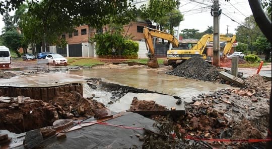 Reclaman indemnización por daños de obra de desagüe gestionada por Nenecho en Manorá