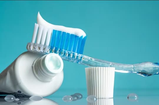 Dinavisa suspende venta de Colgate Total Clean Mint por efectos adversos