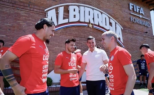 FIFA invita a Santiago Peña a la inauguración del Mundial