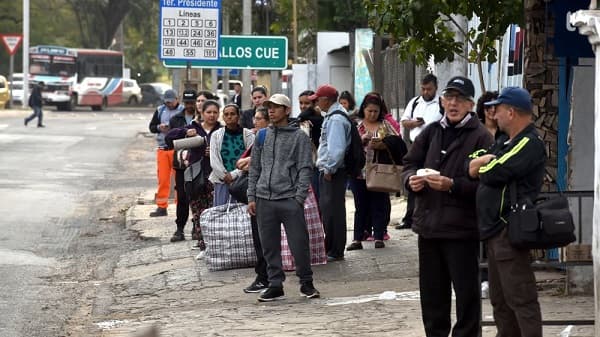 Viceministerio rechaza paro y admite deuda parcial