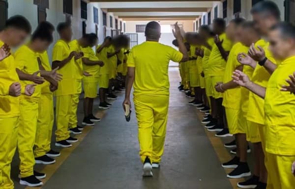 Nuevos uniformes serán obligatorios en cárceles modelo