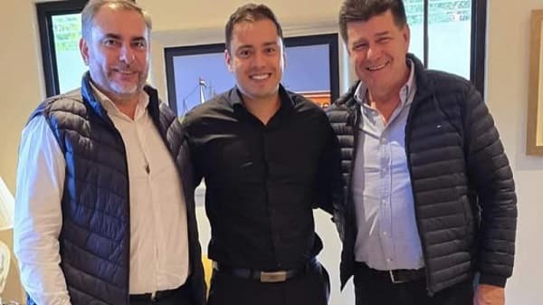 Oposición delinea plan ante posible destitución de Miguel Prieto en CDE