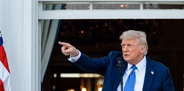 Trump prohíbe entrada a EE.UU. desde 12 países