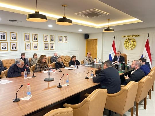 Mafia de los pagarés: denuncias y medidas tras masiva estafa en IPS