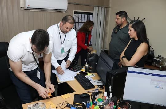 Fiscalía allanó oficina de la DNIT en el aeropuerto Silvio Pettirossi por un caso de coimas en Aduanas