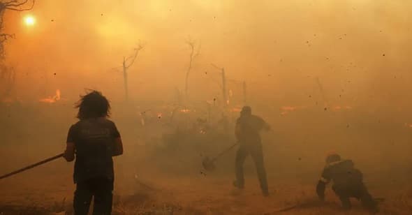 Incendios en Grecia ya forzaron 7.000 evacuaciones